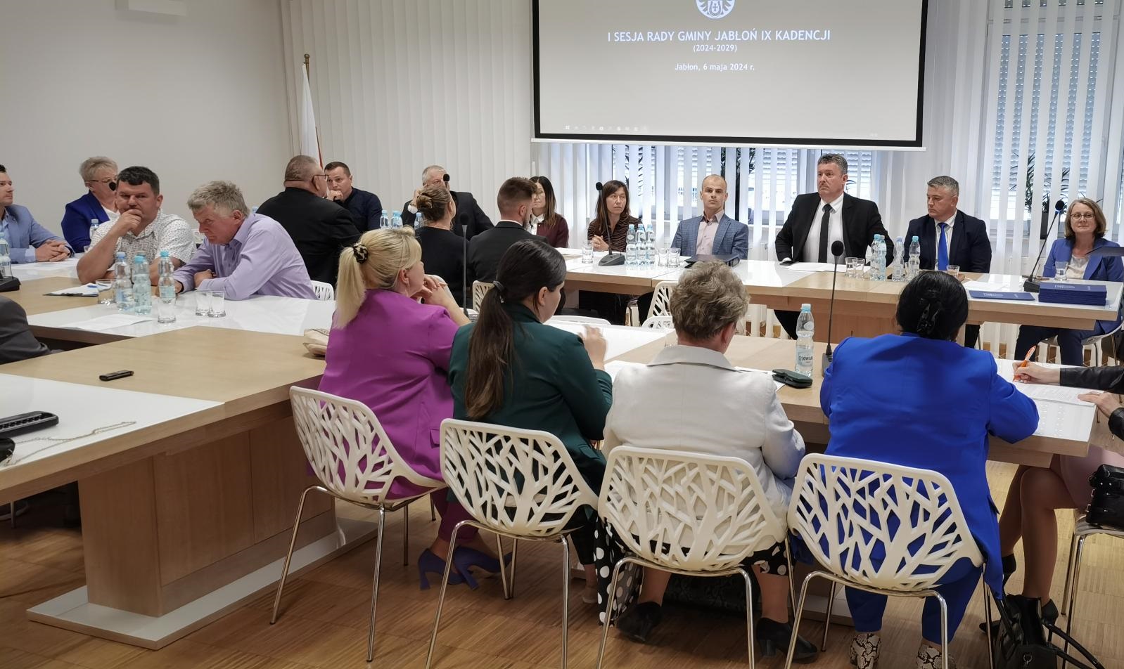 VI Sesja Rady Gminy Jabłoń IX kadencji