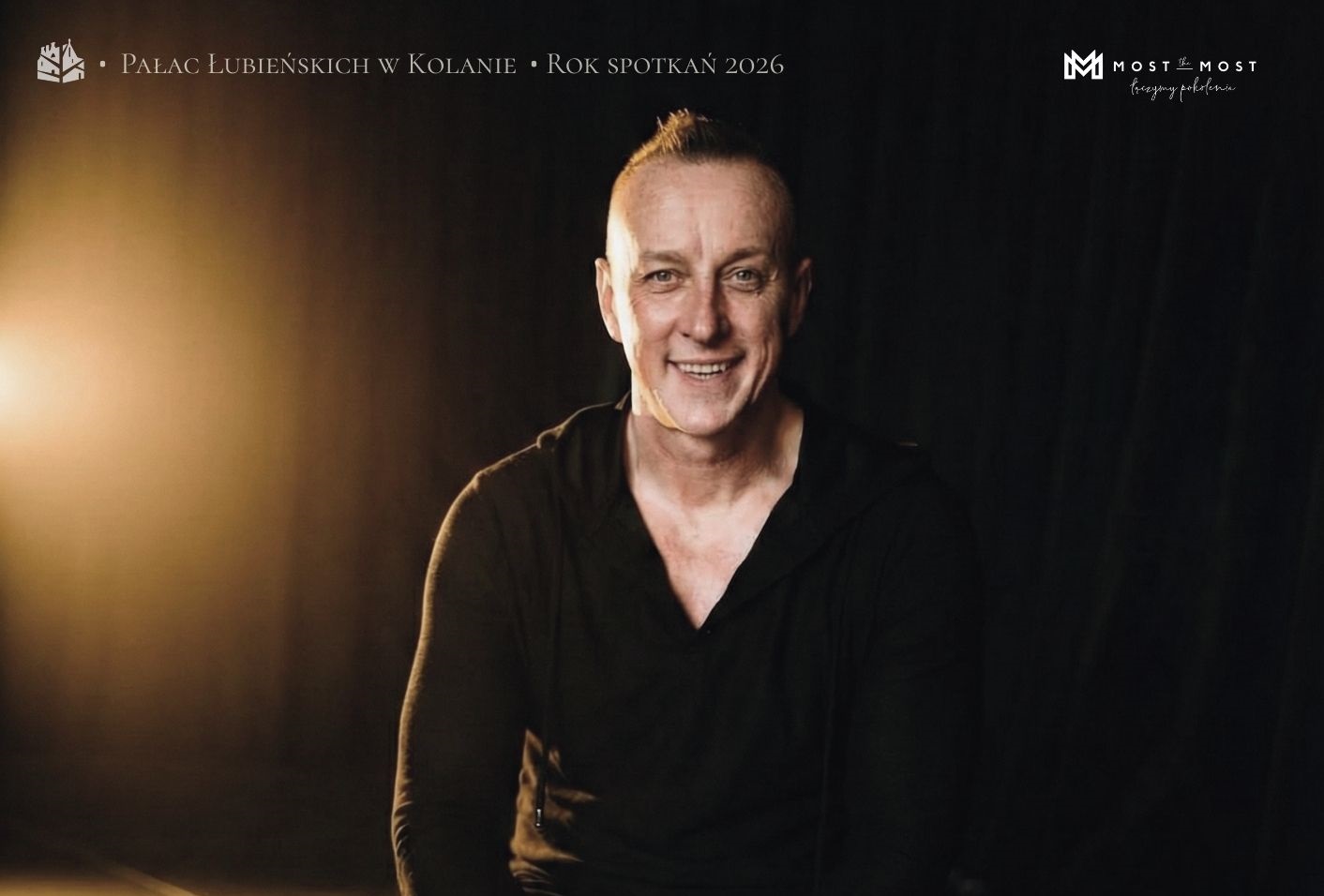 Pałac Łubieńskich w Kolanie zaprasza na kameralny koncert Janusza Maleńczuka pt. „Melodia kobiecości”.